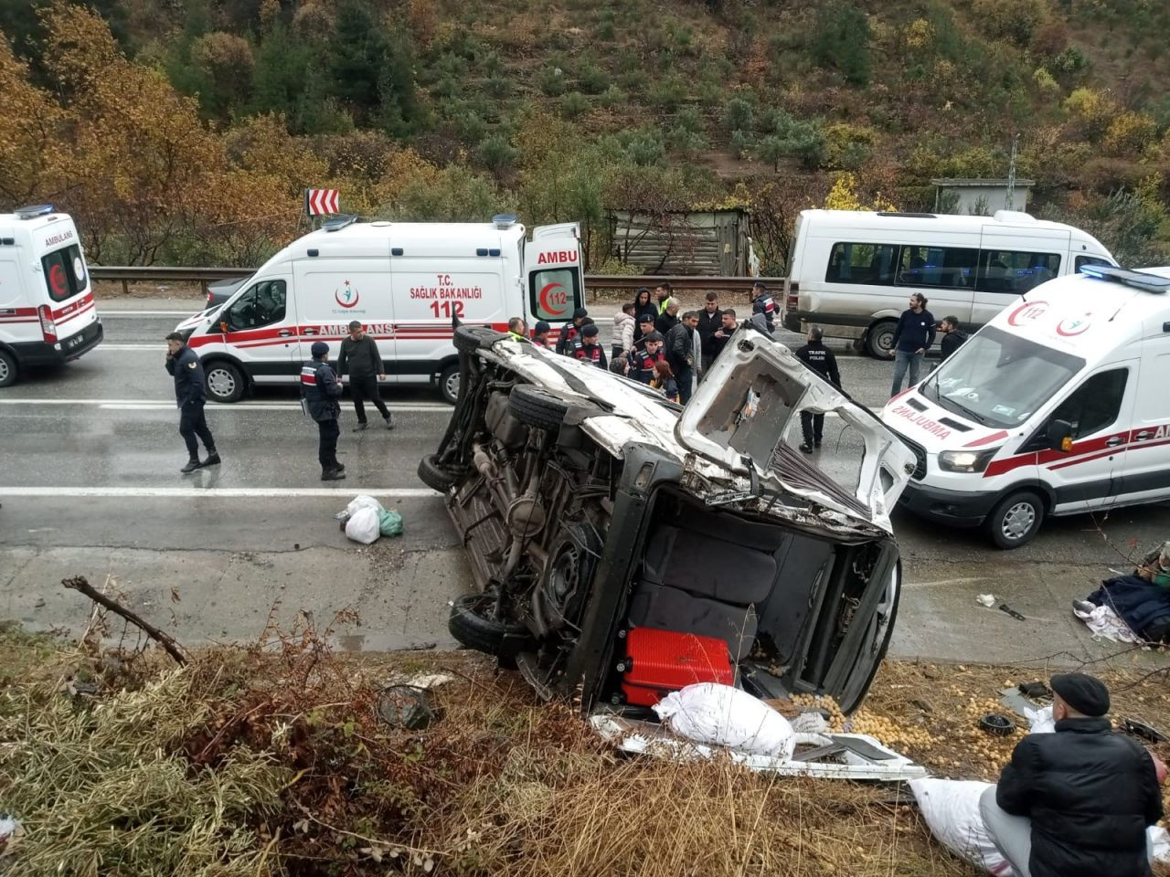 Osmaniye’de Yağışlı Havada Yolcu Minibüsü Devrildi: 6 Yaralı - Sayfa 6