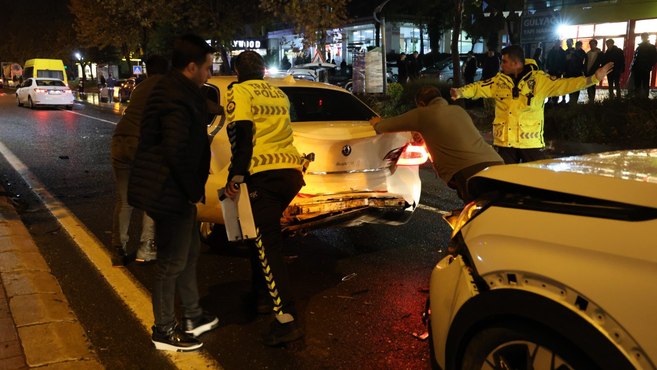 Elazığ’da Zincirleme Kaza: 5 Araç Birbirine Girdi, 1 Yaralı