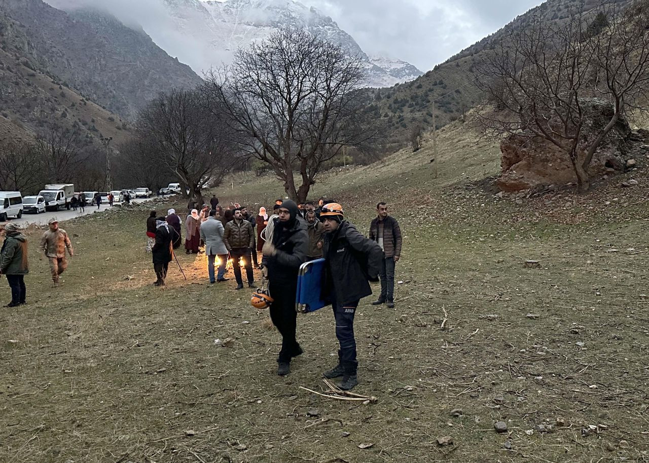 Van'da Kaya Parçalarının Altında Kalan Çoban Hayatını Kaybetti - Sayfa 3