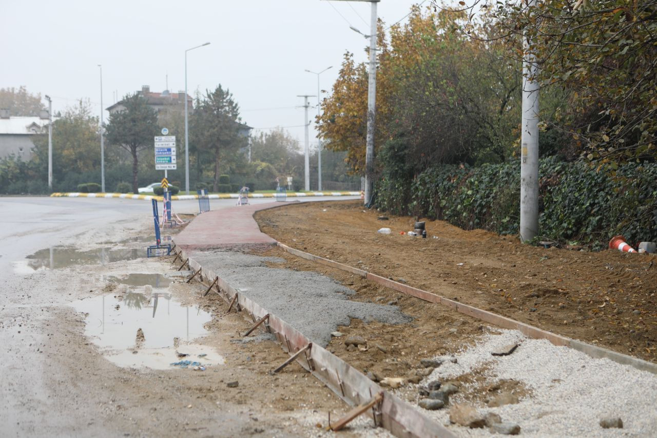 Arifiye Belediyesi, Beton Kaldırım Çalışmalarına Devam Ediyor - Sayfa 2