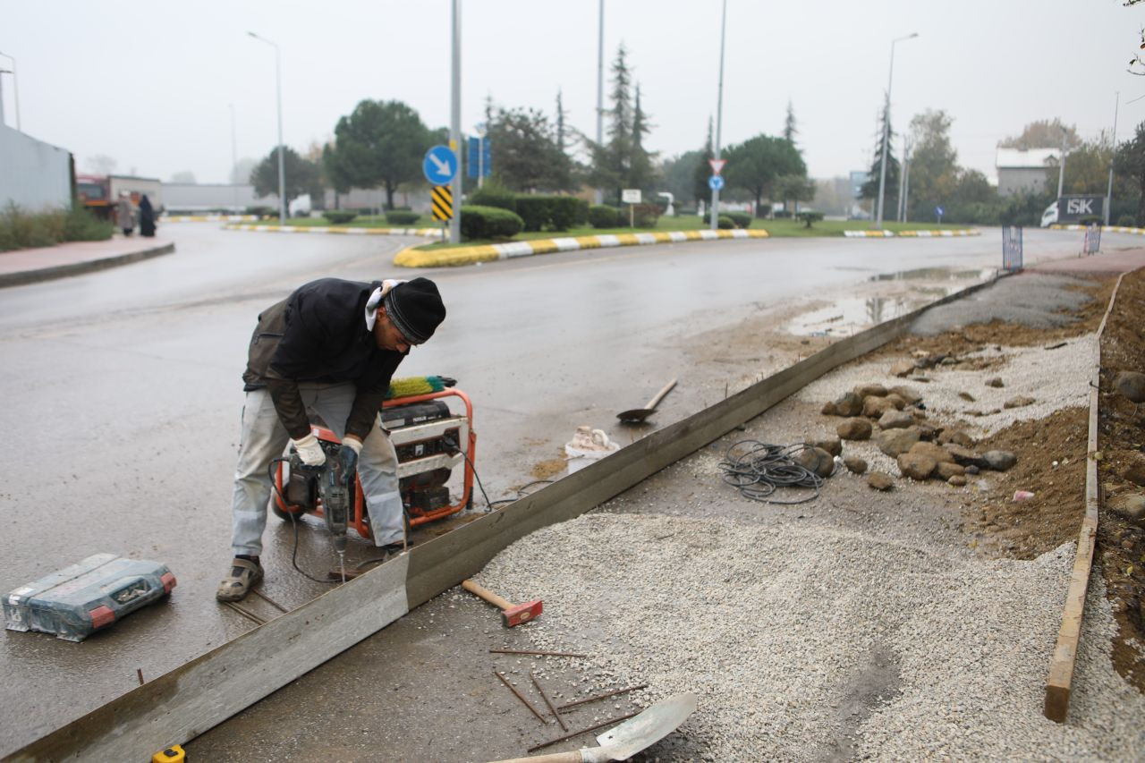 Arifiye Belediyesi, Beton Kaldırım Çalışmalarına Devam Ediyor - Sayfa 3