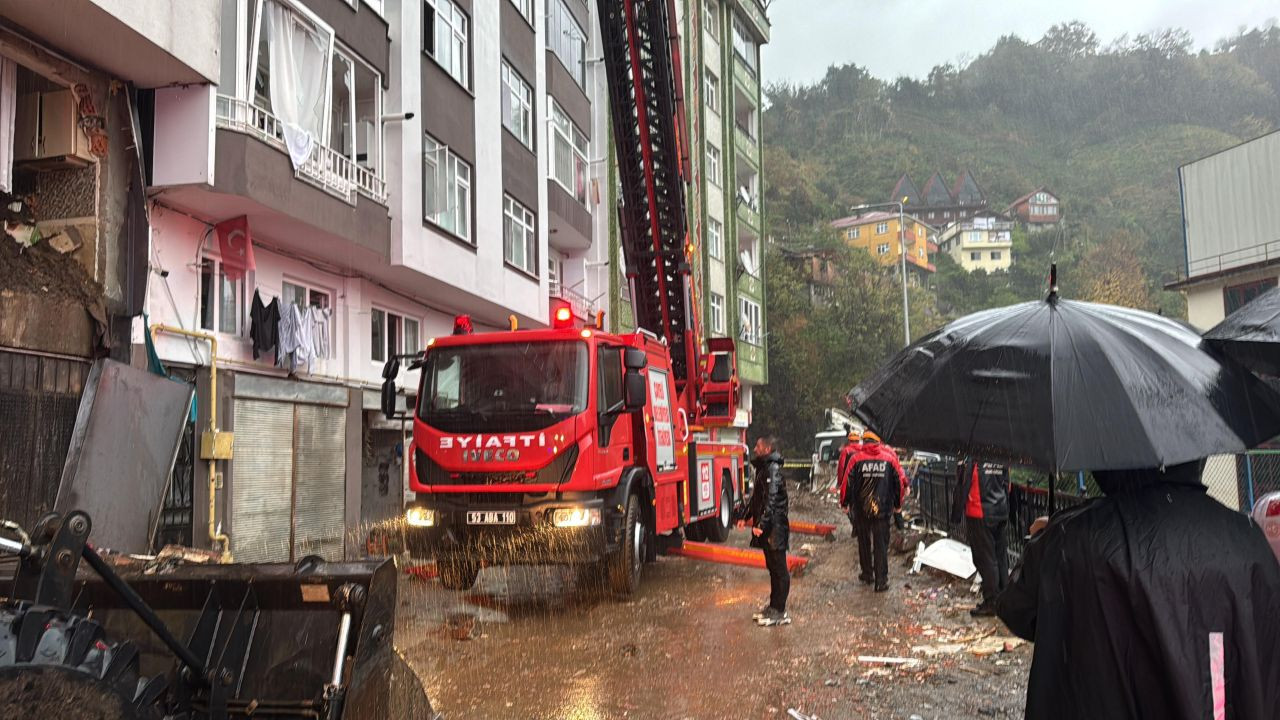 Çayeli'nde Heyelan Felaketi: 1 Ölü 4 Yaralı! - Sayfa 6