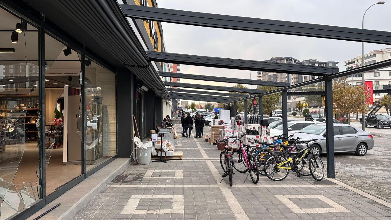 Gece Vakti Çalıntı Kamyonetle 3,5 Milyon Liralık Hırsızlık - Sayfa 7