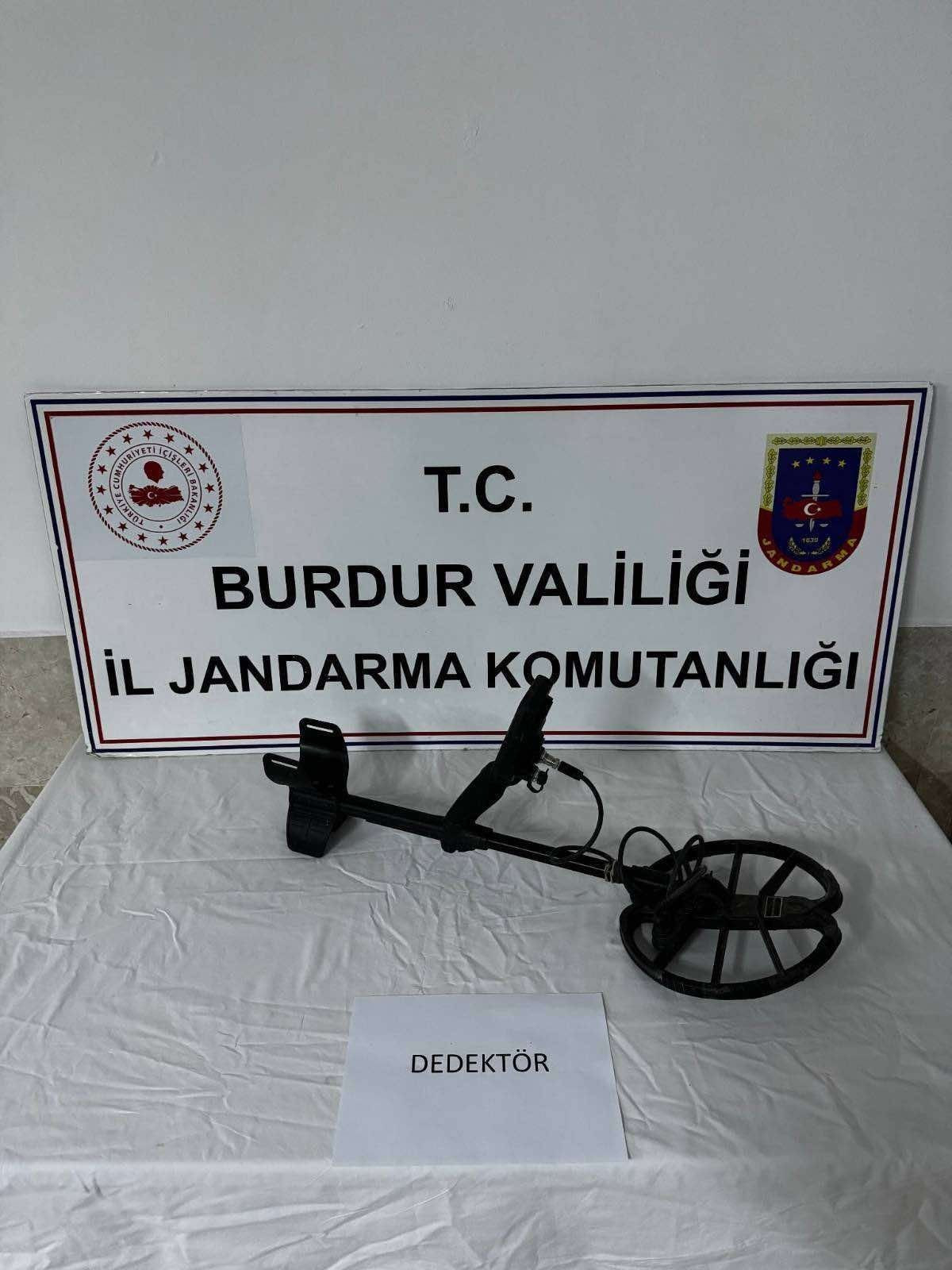 Burdur’da Kaçakçılık ve Uyuşturucu Operasyonlarında 5 Şüpheli Tutuklandı - Sayfa 3