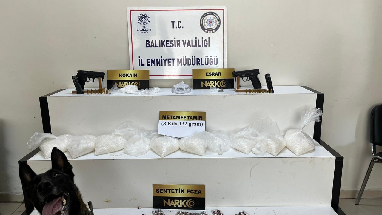 Balıkesir'de 'Fırtına' Köpeği 8 Kilogram Metamfetamini Buldurdu, 4 Gözaltı