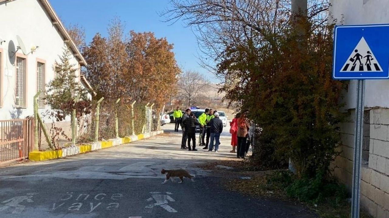 Ereğli’de otomobilin çarptığı öğrenci yaralandı