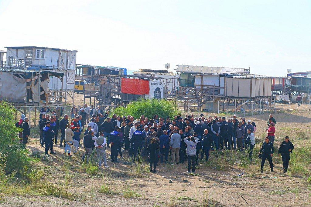 Yıkımı Yılan Hikayesine Dönen Denize Sıfır Çardaklar Yine Yıkılamadı - Sayfa 6