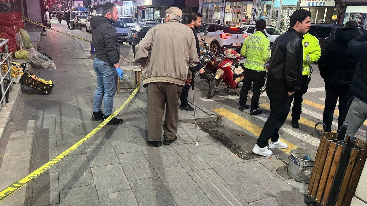 Gümüşhane'de Dehşet: Oğlu Tarafından Bıçaklanan Baba Ağır Yaralı