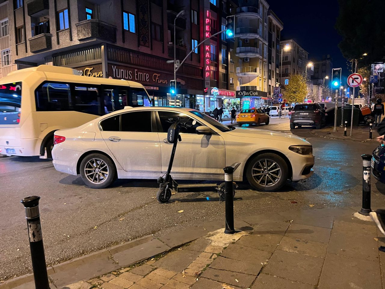 Bahçelievler’de Scooter’dan Düşen Genç Otomobilin Altında Kaldı - Sayfa 1