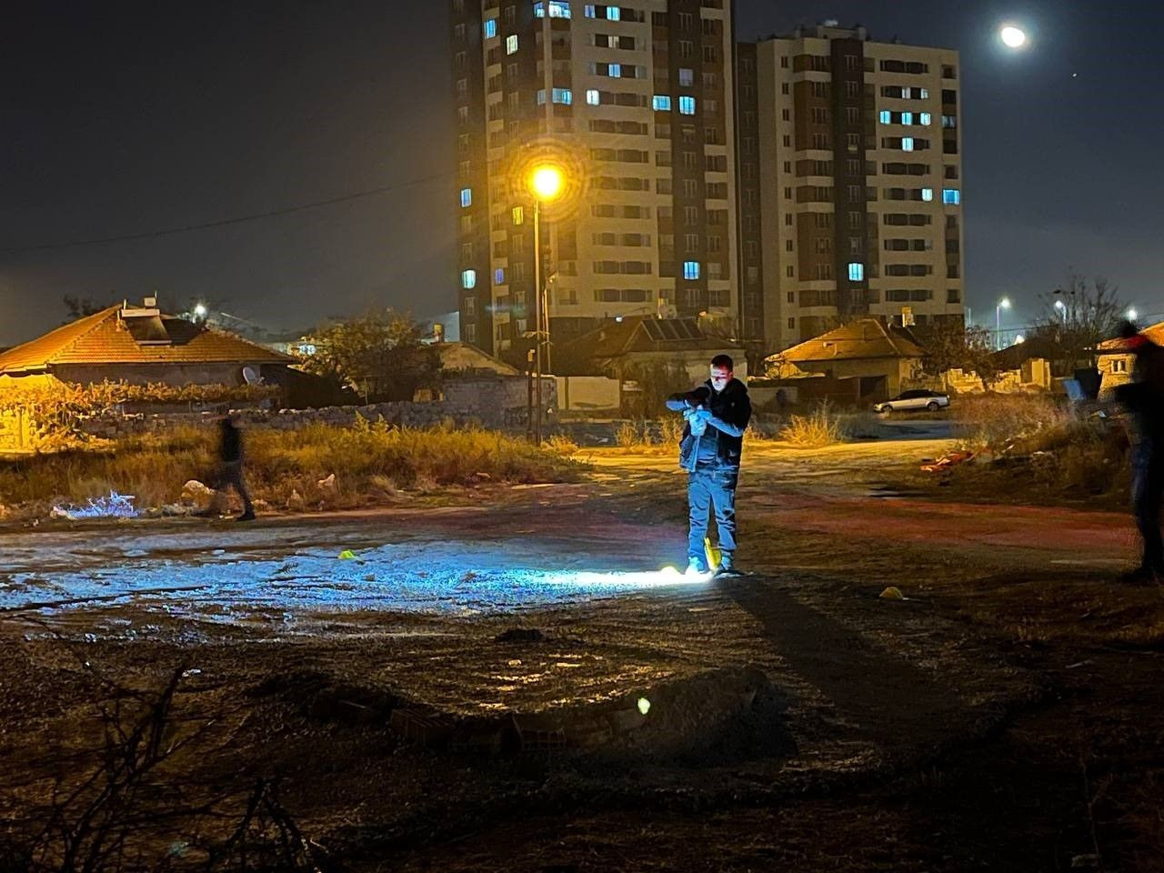 Kayseri’de Araç İçinde Silahla Vurulmuş Halde Bulundu - Sayfa 4