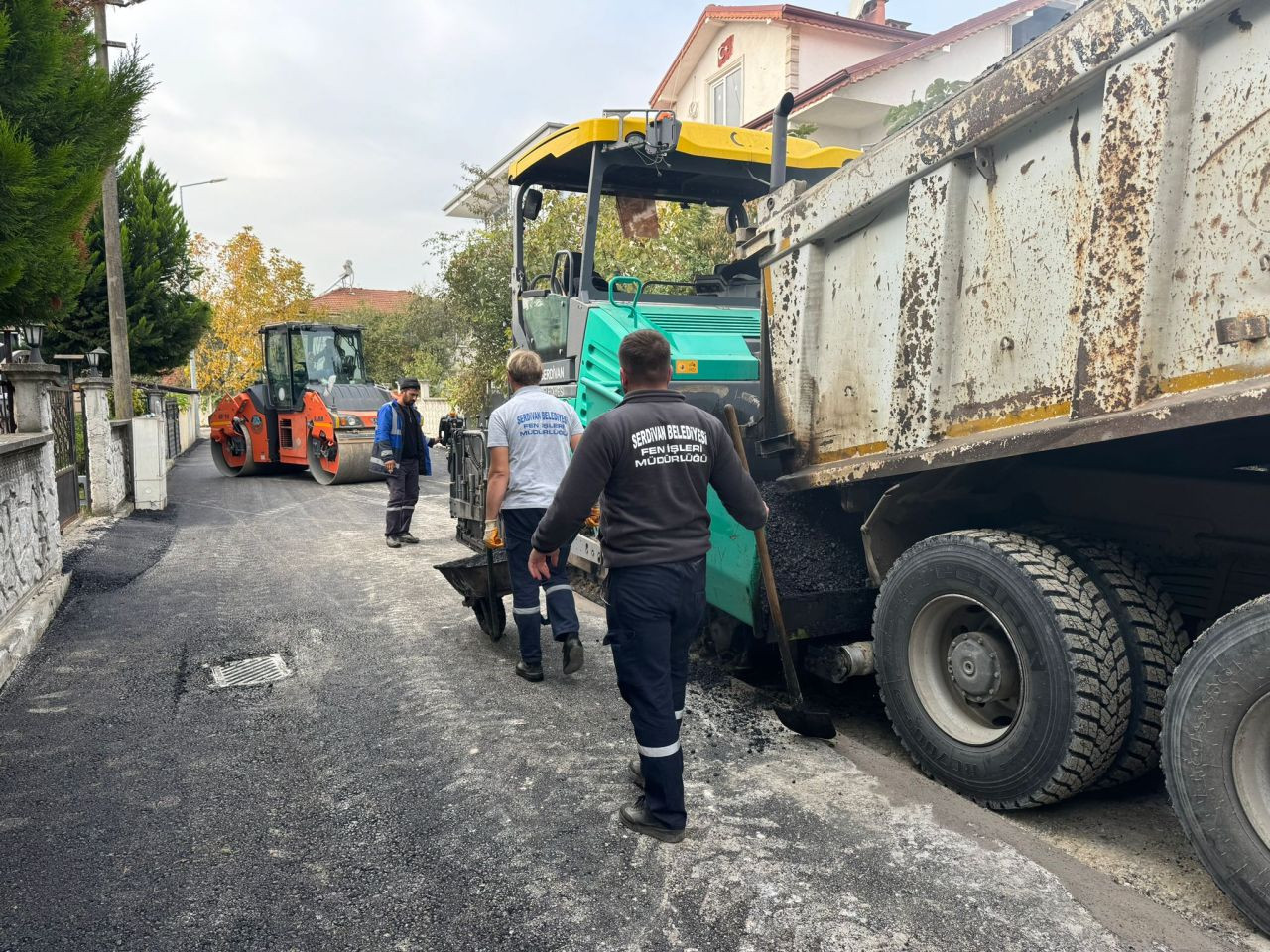 Serdivan’da Asfalt Çalışmalarıyla Yollar Yenileniyor - Sayfa 6