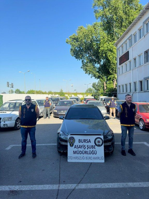 Ağır hasarlı araçları alıp piyasa süren otomobil çetesine operasyon : 3 kişi tutuklandı - Sayfa 6