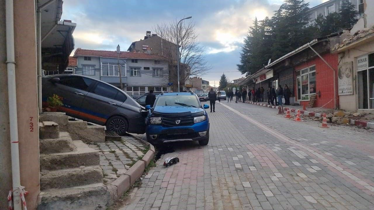 Domaniç'teki ilginç kaza kamerada - Sayfa 3