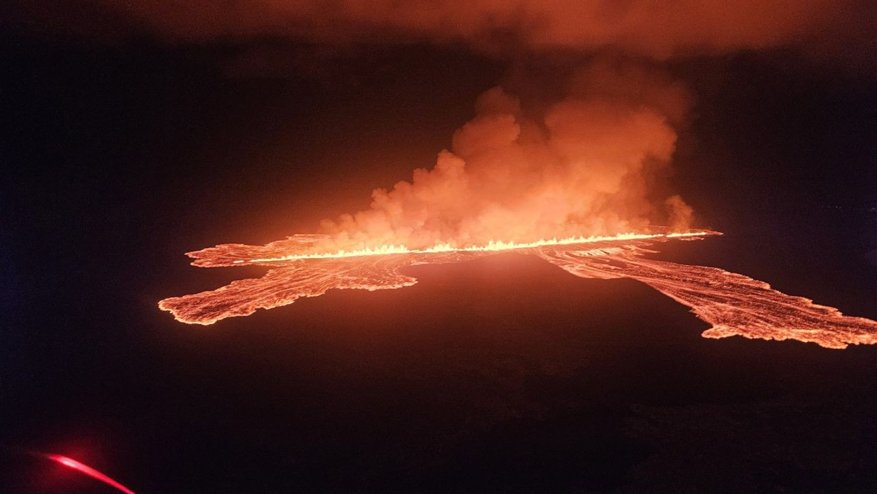 İzlanda'nın Reykjanes Yarımadası'ndaki yanardağ 7. kez patladı - Sayfa 3