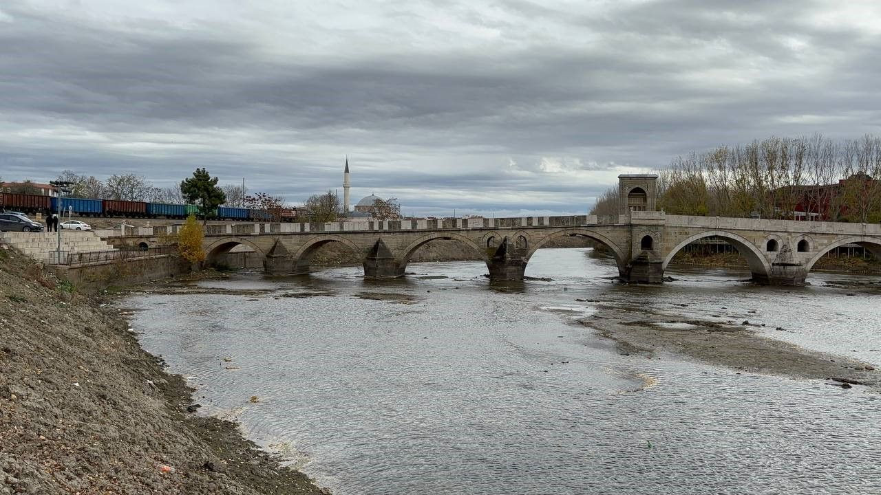 Edirne'de Yağışların Yetersizliği Sebebiyle Tunca Nehri'nde Kuraklık Var! - Sayfa 3