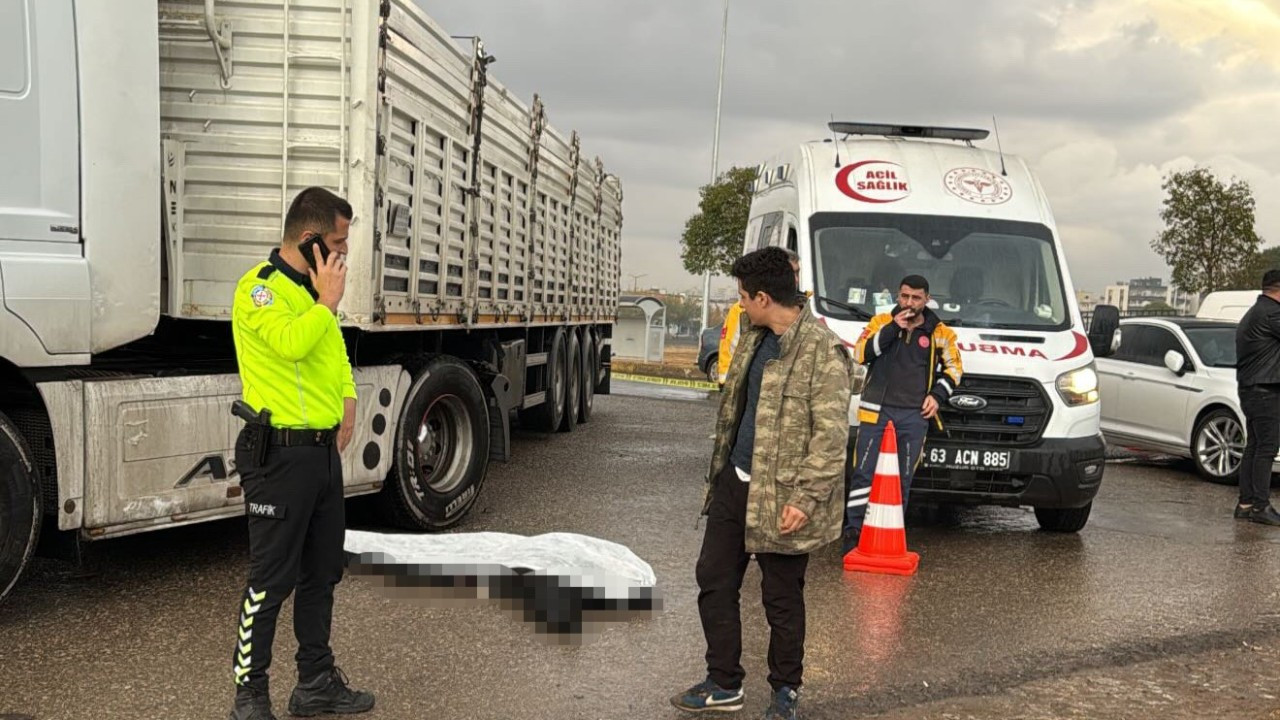 Şanlıurfa'da tırın altında kalan motosiklet sürücüsü hayatını kaybetti