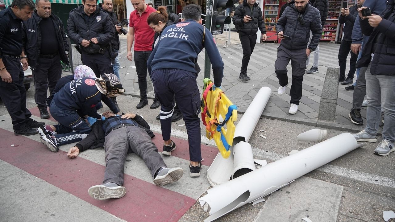 Lodosta Çatıdan Kopan Boru Adamın Kafasına Düştü!