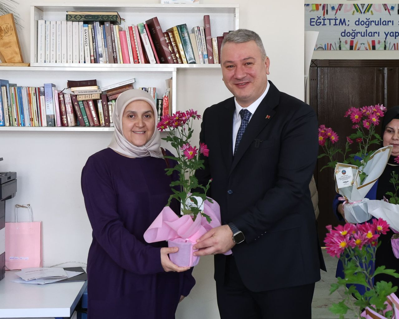 Başkan Osman Çelik’ten Öğretmenler Günü’nde Anlamlı Ziyaret - Sayfa 6