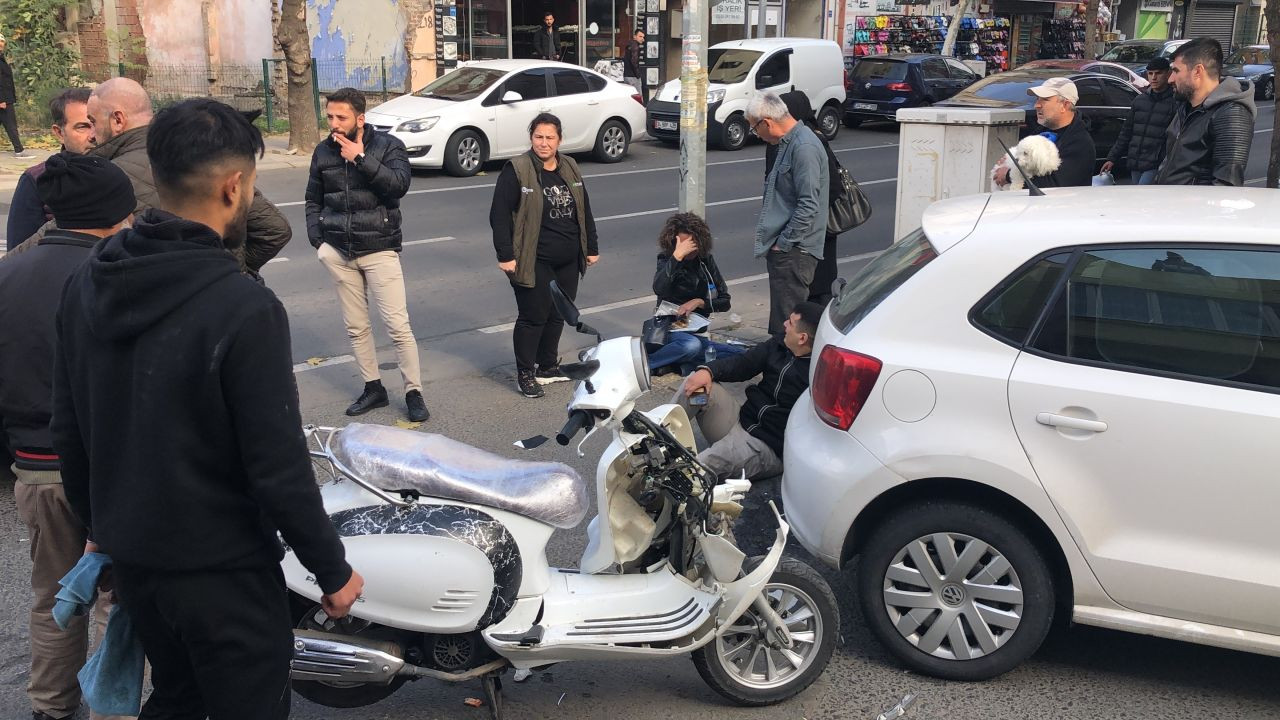 Otomobille çarpışarak fırlayan motosikletli yayanın üzerine düştü - Sayfa 4