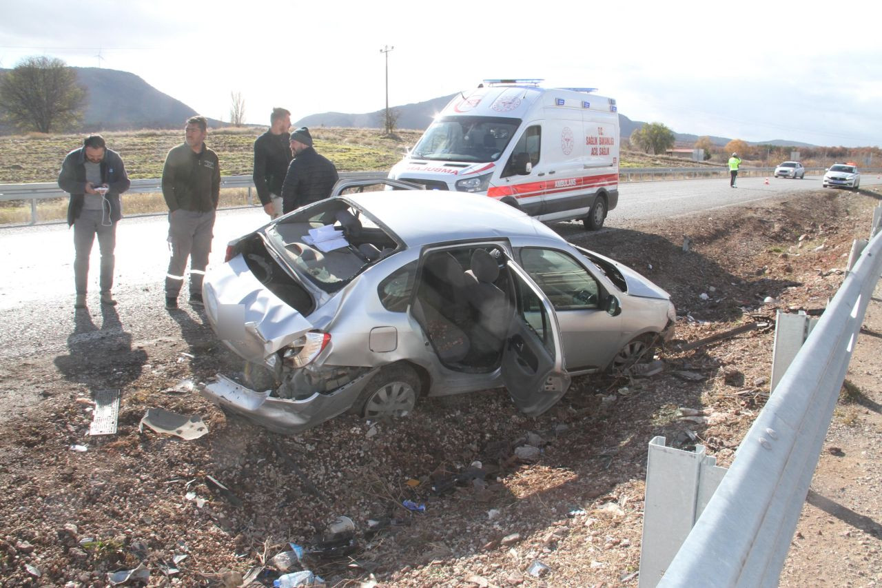 Konya’da Otomobil Devrildi: 4 Yaralı - Sayfa 1