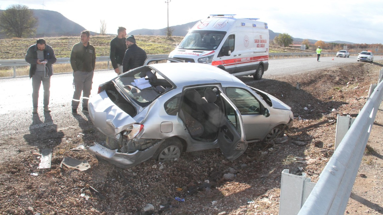 Konya’da otomobil devrildi: 4 yaralı