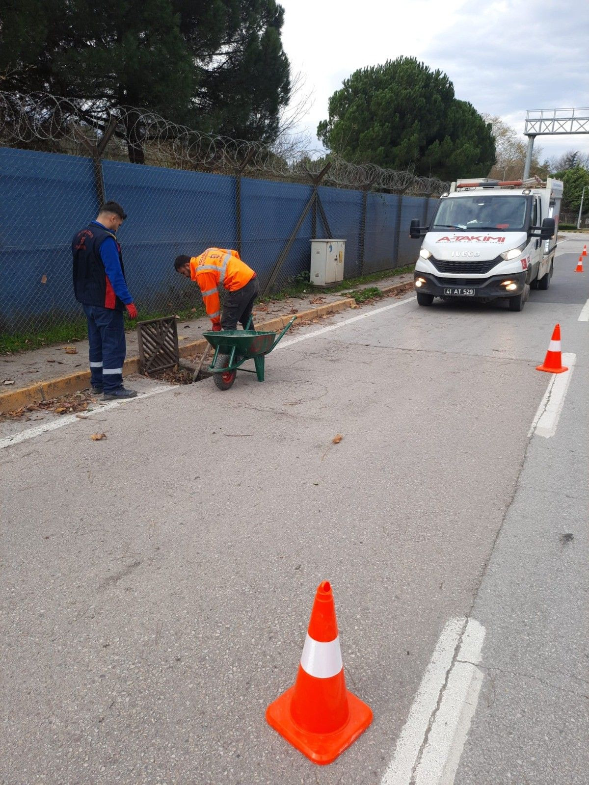 Mazgal ve menfez temizliği yapılıyor - Sayfa 1