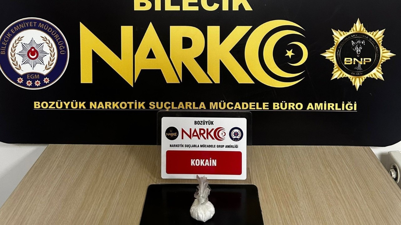 Bilecik'te şüpheli araç içinde bulunan şahısların üzerinden kokain çıktı