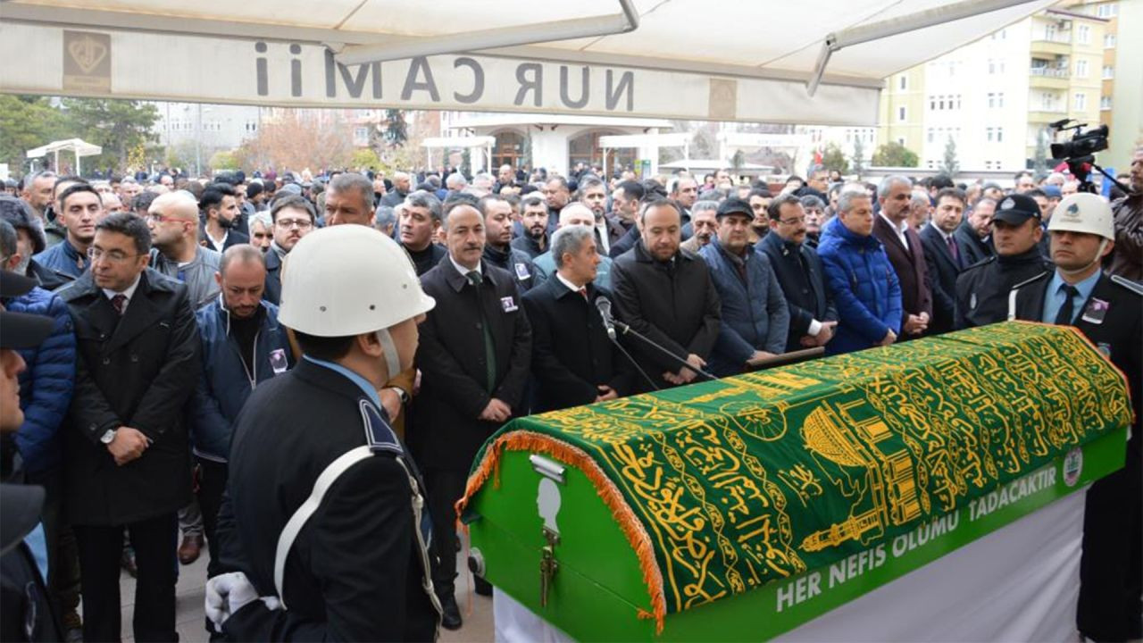 Yasak olduğunu iddia ettiği ameliyatta eşini kaybeden kadın 7 yıldır hukuk mücadelesini sürdürüyor - Sayfa 2