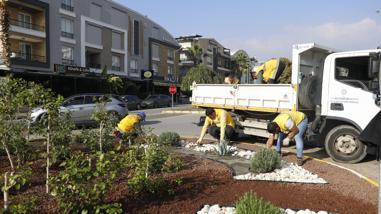 Aydın Büyükşehir’den Girne Bulvarı’na Yeni Kavşak ve Çevre Düzenlemesi