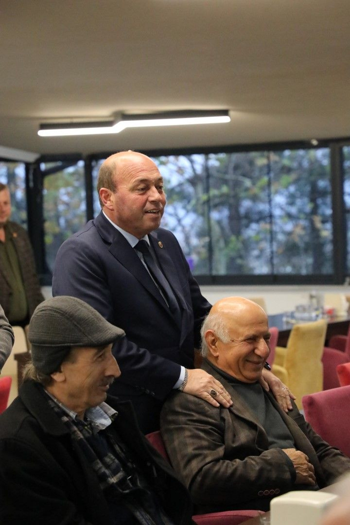 Başkan Mehmet Ata, emekli öğretmenlerle kahvaltı programında bir araya geldi - Sayfa 15