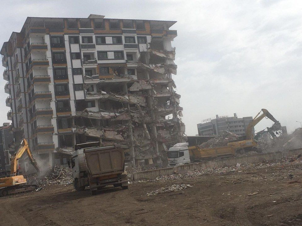 Hatay depreminde hayata tutunan Tuba öğretmen, mesleğini bırakmadı - Sayfa 6