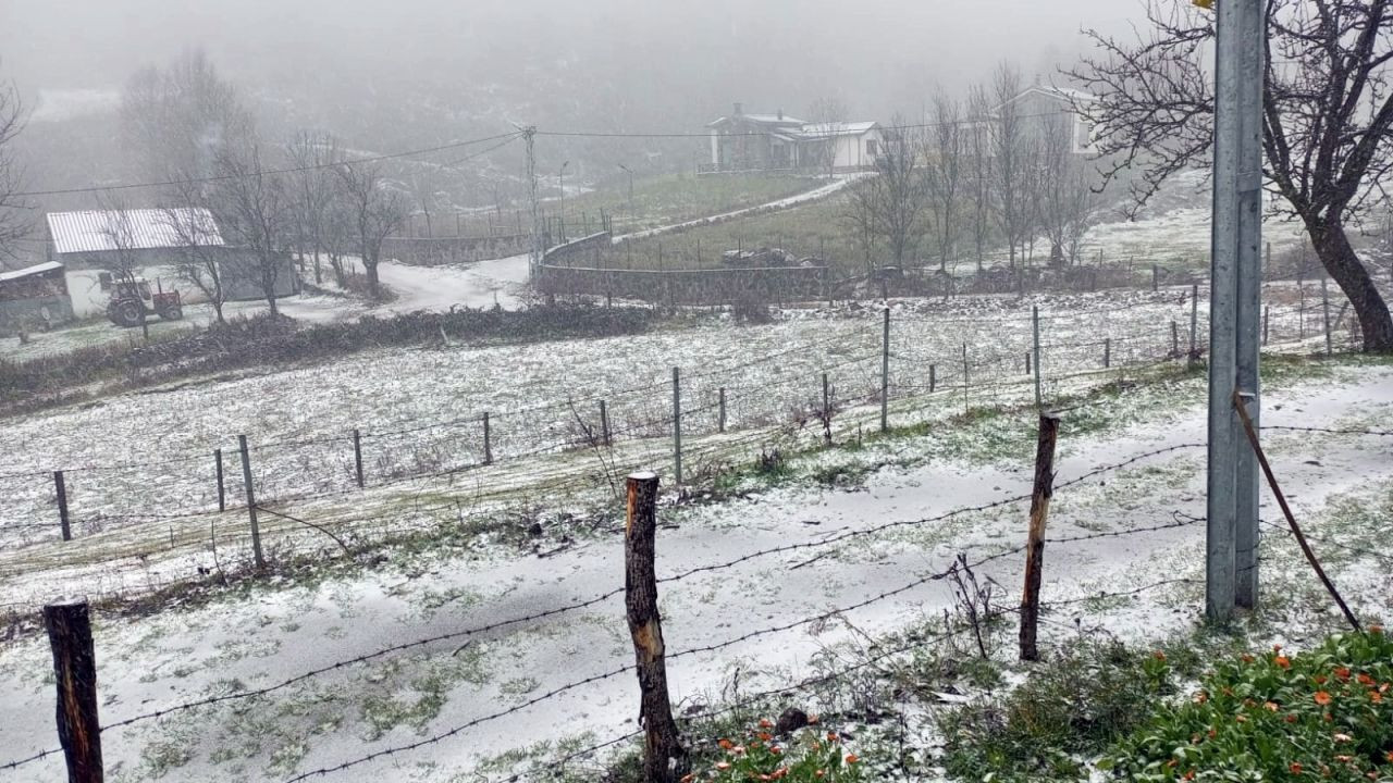 Sakarya’nın Yüksek Kesimlerinde Kar Başladı: Kış Resmen Geldi - Sayfa 1