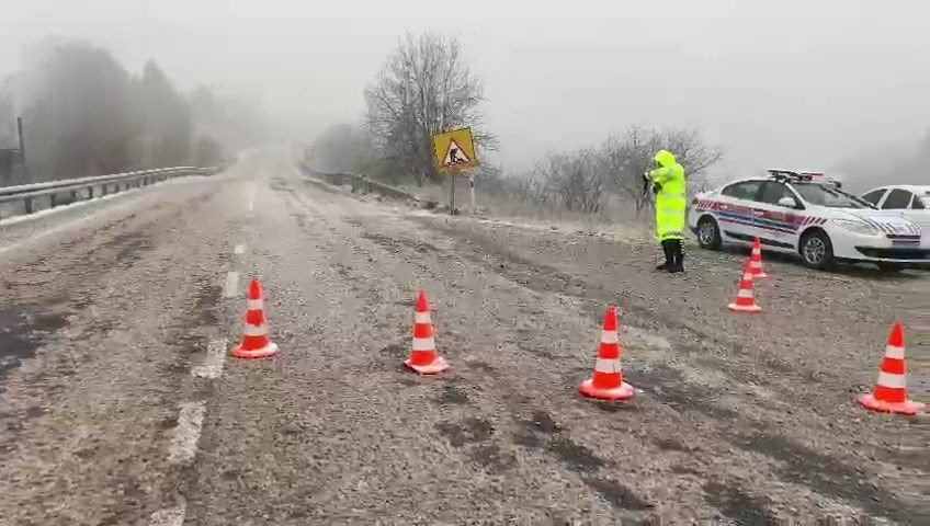 İnegöl’de kar yağışı başladı, sürücüler zor anlar yaşadı - Sayfa 2