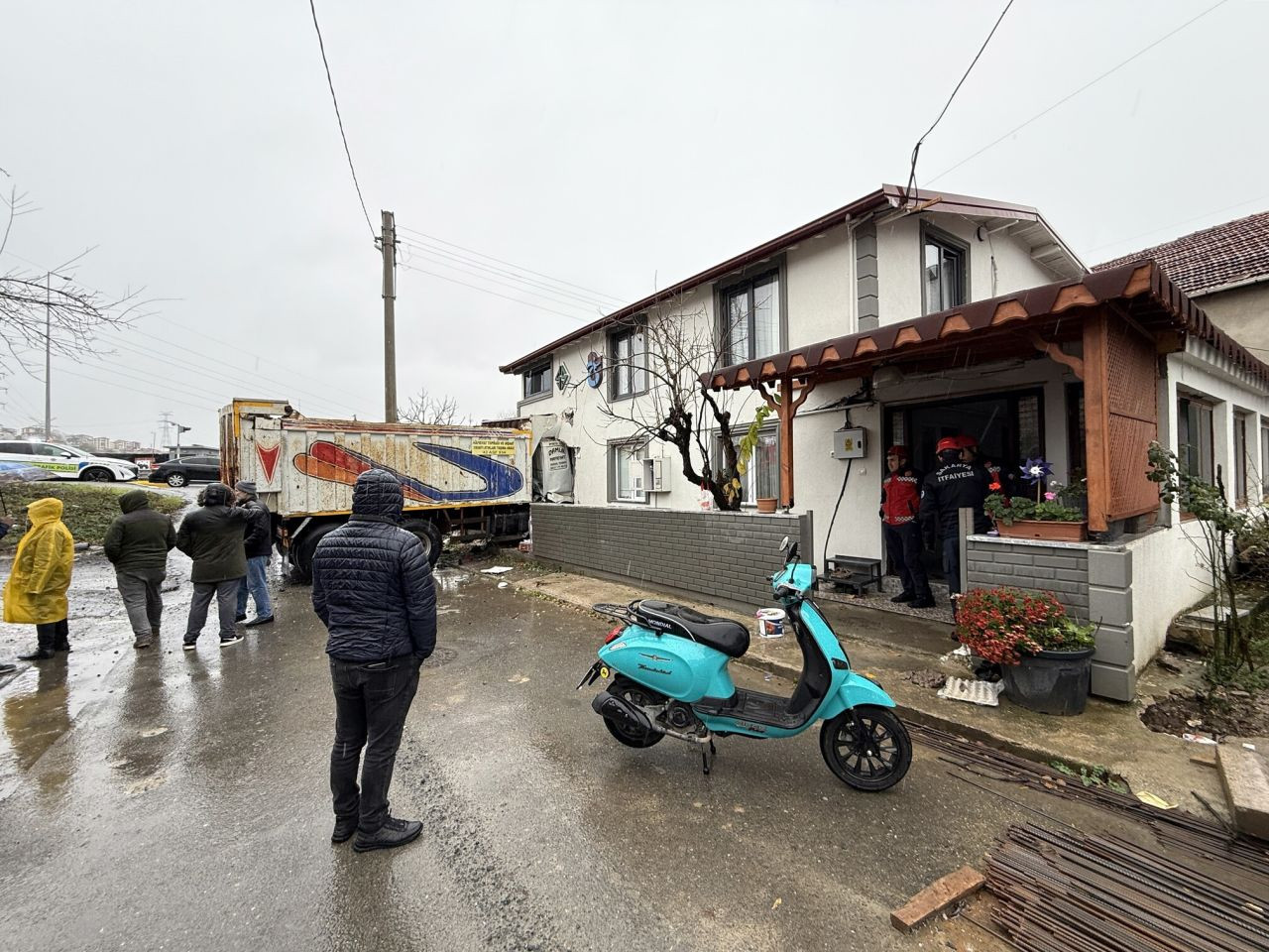 Hafriyat Kamyonu İki Katlı Eve Girdi: Kontrolünü Kaybeden Kamyon Evi Harap Etti - Sayfa 6