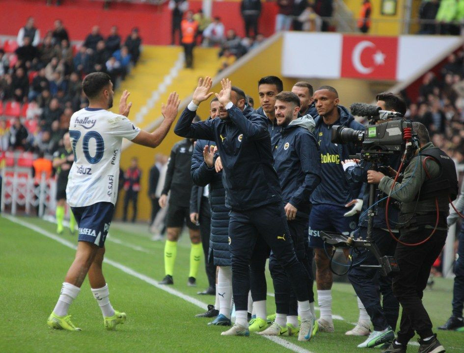 Trendyol Süper Lig: Kayserispor: 1 - Fenerbahçe: 3 (İlk yarı) - Sayfa 2