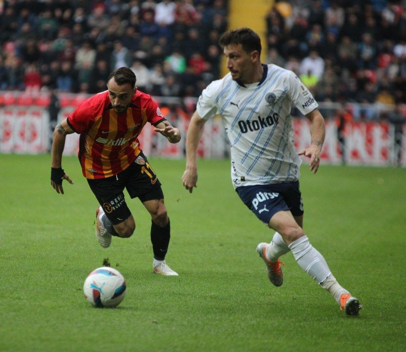 Trendyol Süper Lig: Kayserispor: 1 - Fenerbahçe: 3 (İlk yarı) - Sayfa 4