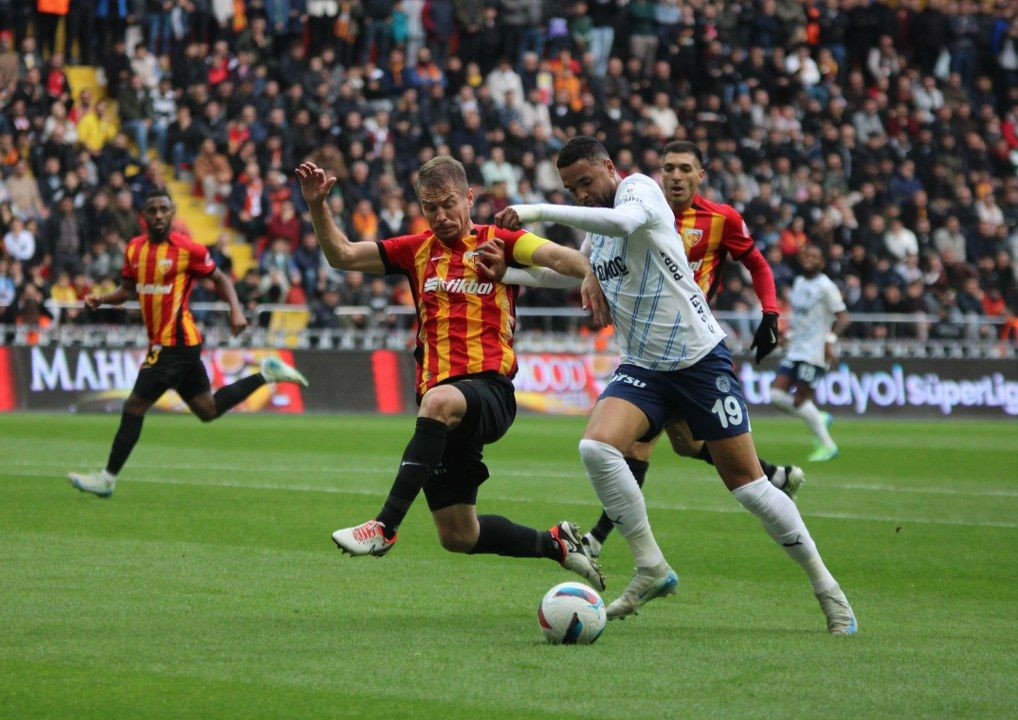 Trendyol Süper Lig: Kayserispor: 1 - Fenerbahçe: 3 (İlk yarı) - Sayfa 5