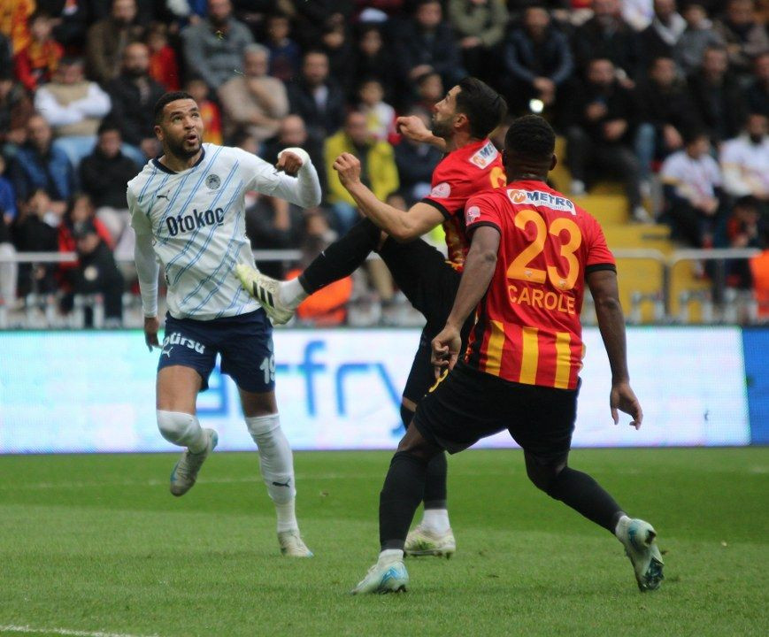 Trendyol Süper Lig: Kayserispor: 1 - Fenerbahçe: 3 (İlk yarı) - Sayfa 7