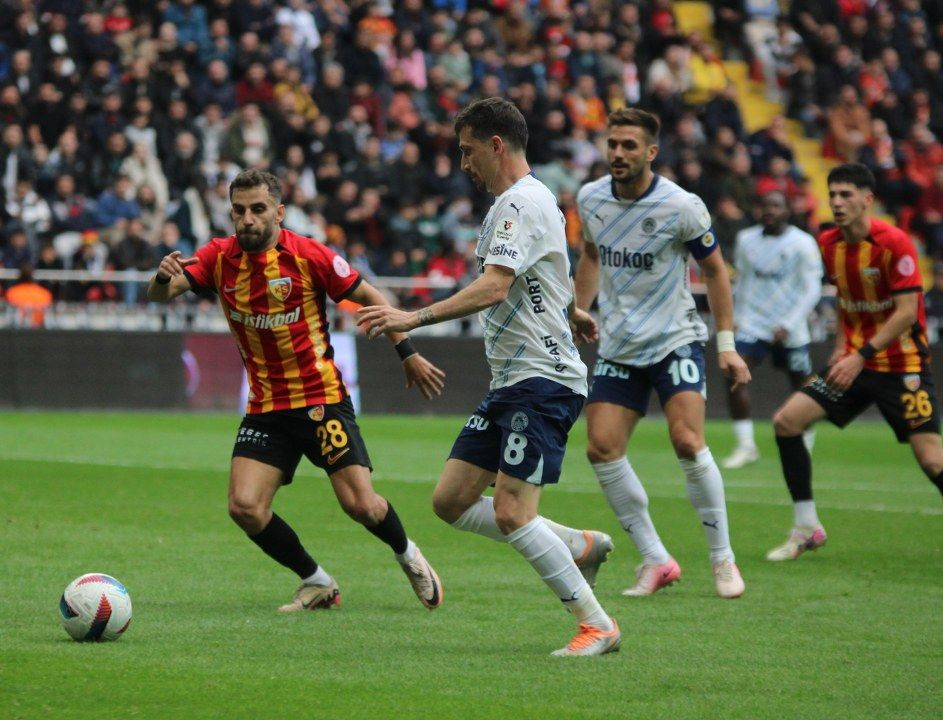 Trendyol Süper Lig: Kayserispor: 1 - Fenerbahçe: 3 (İlk yarı) - Sayfa 9