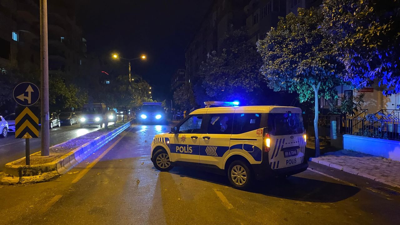 Devrilen ağaç yolu trafiğe kapattı - Sayfa 4