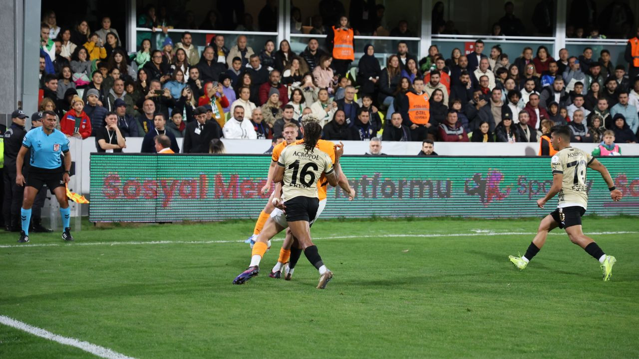 Trendyol Süper Lig: Bodrum FK: 0 - Galatasaray: 0 (İlk yarı) - Sayfa 13