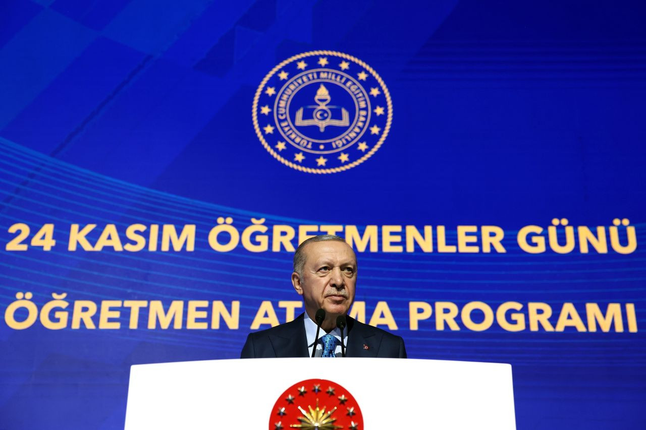 Cumhurbaşkanı Erdoğan: "Biz, eğitim-öğretimi siyaset üstü tutuyoruz'' - Sayfa 12