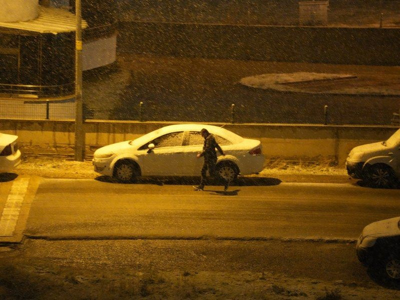 Kastamonu'da şehir merkezine mevsimin ilk karı düştü - Sayfa 4