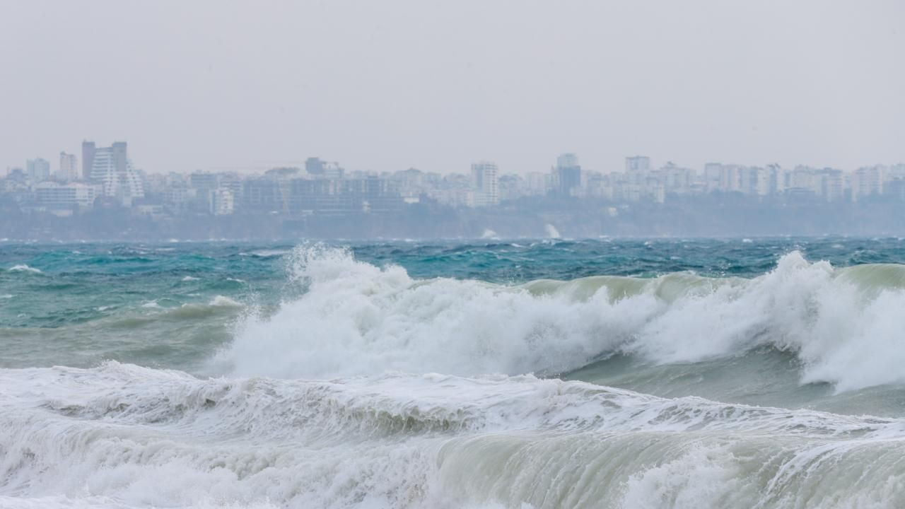 Meteoroloji 48 ili uyardı: Fırtına, sağanak ve kar geliyor - Sayfa 6