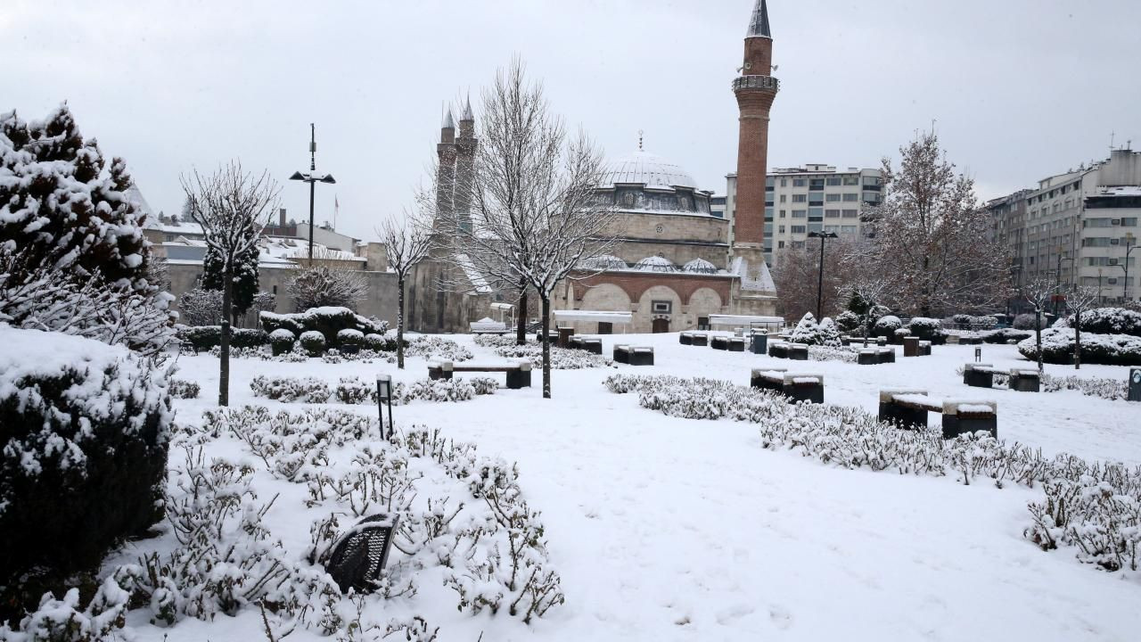 Meteoroloji 48 ili uyardı: Fırtına, sağanak ve kar geliyor - Sayfa 42