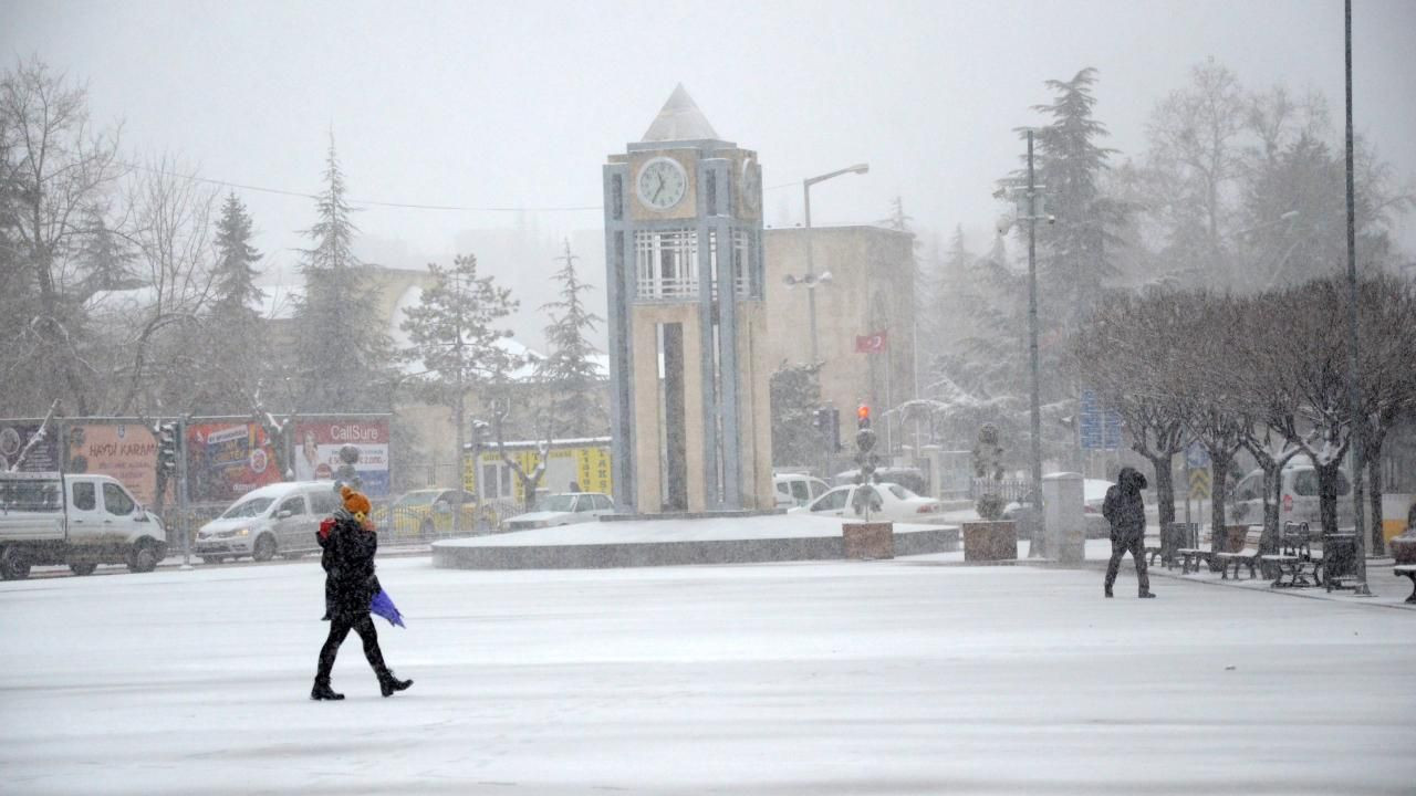 Meteoroloji 48 ili uyardı: Fırtına, sağanak ve kar geliyor - Sayfa 25