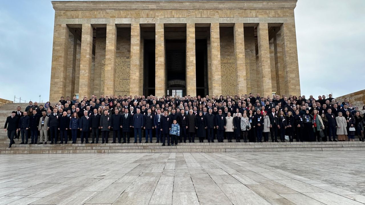 Bakan Tekin, 81 İlden Gelen Öğretmenlerle Anıtkabir'i Ziyaret Etti - Sayfa 3