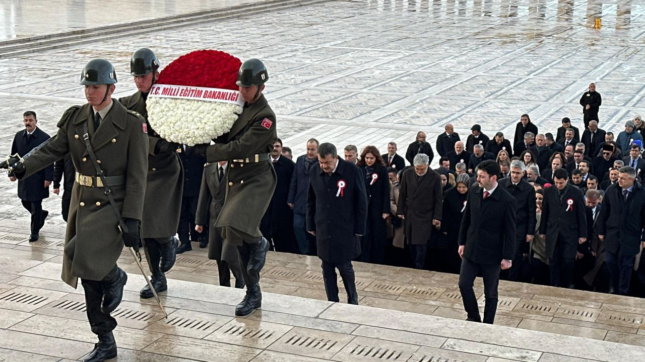 Bakan Tekin, 81 İlden Gelen Öğretmenlerle Anıtkabir'i Ziyaret Etti - Sayfa 2