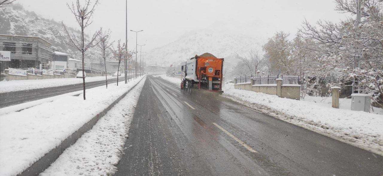 Kayseri'de kar temizleme ve tuzlama çalışması devam ediyor - Sayfa 3