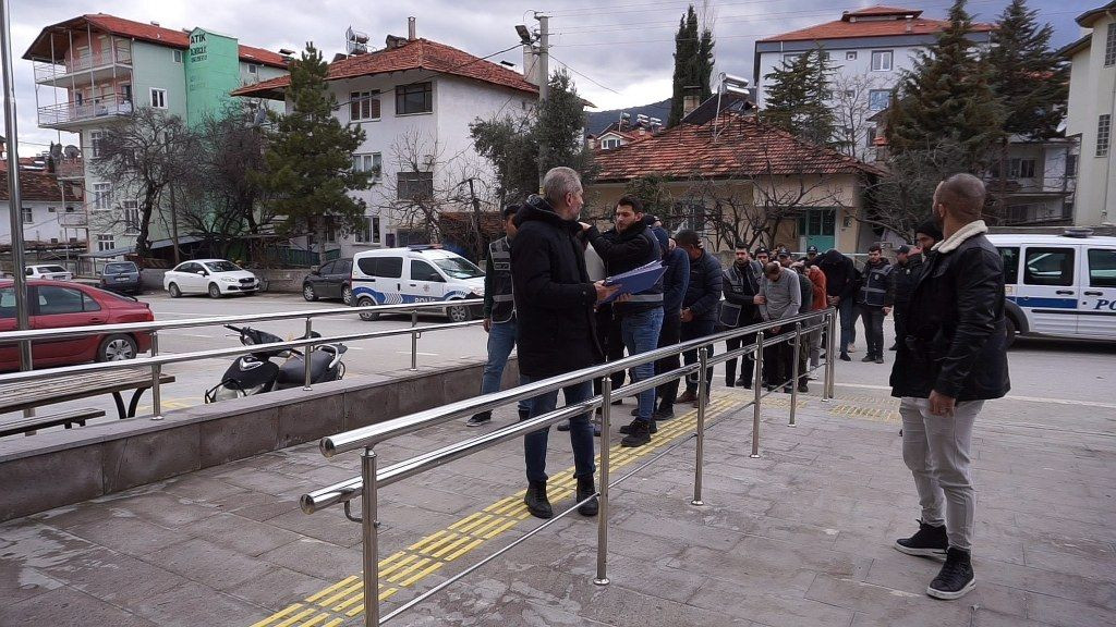 Burdur'da organize işlendiği iddia edilen kadın cinayetinde 3 sanık hakkında ağırlaştırılmış müebbet isteniyor - Sayfa 5